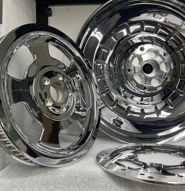 Rims for V-ROD Vrsca 2005 in Chrome 18 rear 19 front - Image 13